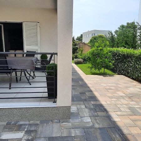 Holiday Home Bajlo Apartment With Three Bedrooms Zadar Eksteriør billede