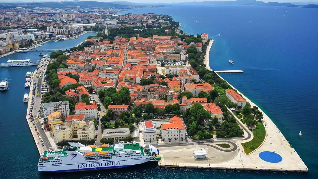 Holiday Home Bajlo Apartment With Three Bedrooms Zadar Eksteriør billede