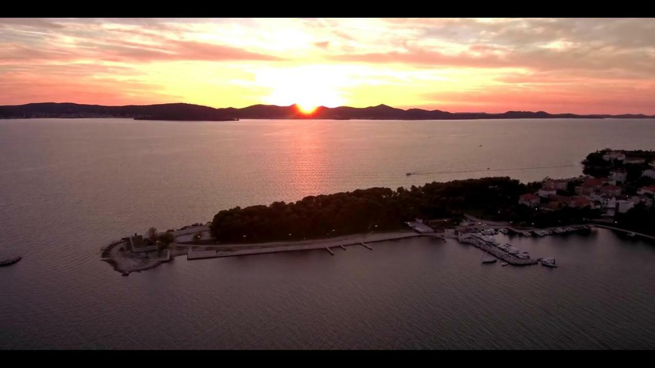 Holiday Home Bajlo Apartment With Three Bedrooms Zadar Eksteriør billede